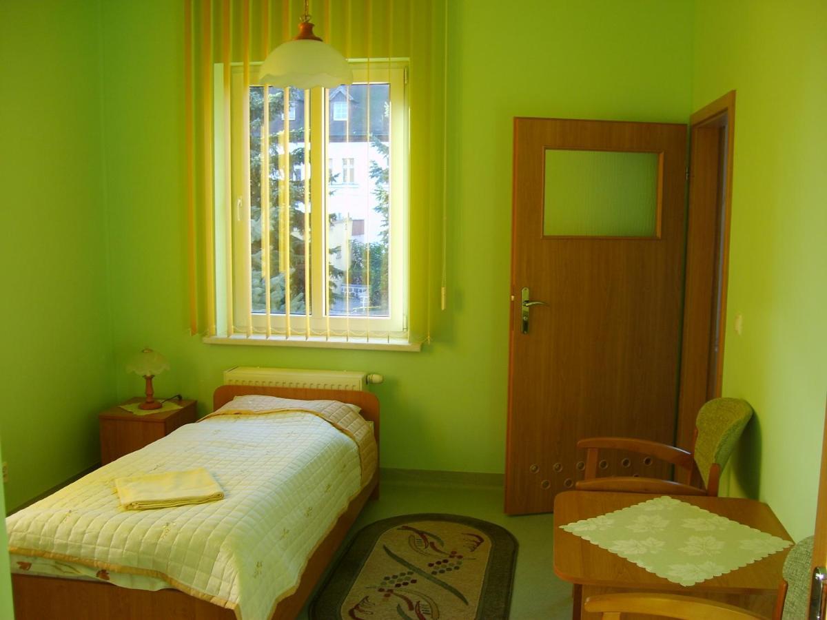 Dom Zdrojowy Aparthotel Jelenia Góra Εξωτερικό φωτογραφία