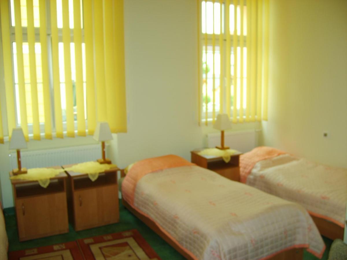 Dom Zdrojowy Aparthotel Jelenia Góra Εξωτερικό φωτογραφία